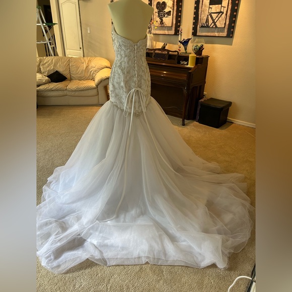 Brand new with tags Alfred Angelo Disney Collection Ariel. Style #249. - Picture 3 of 8